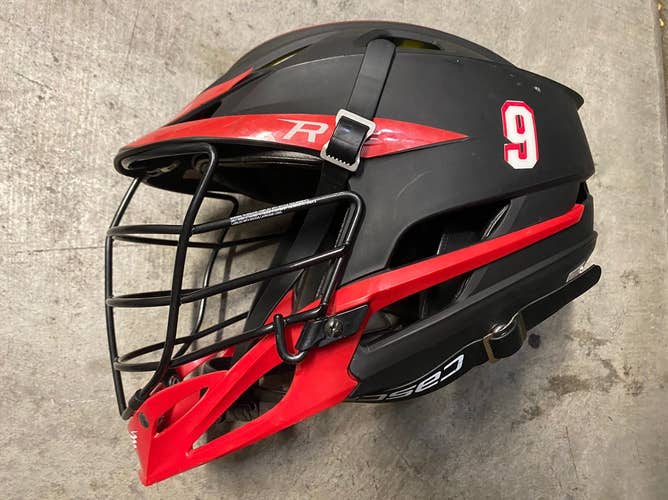 Black Adult Player's Cascade R Helmet