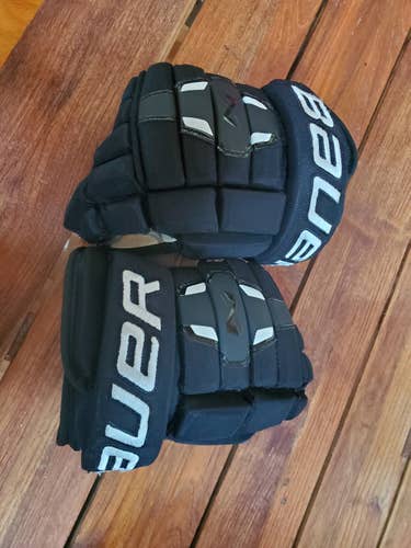 Used Bauer Nexus N2900 Gloves 13"