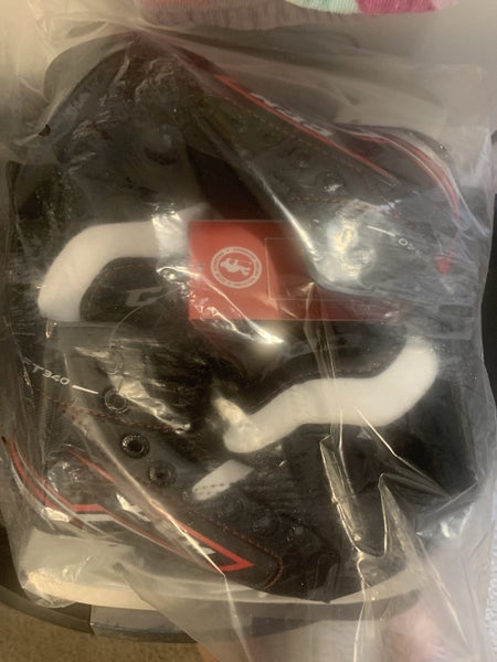 New CCM JetSpeed FT340 Hockey Skates Regular Width Size 13