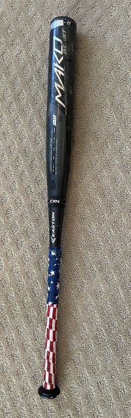 Kid Pitch (9YO-13YO) 2017 Composite (-11) 19 oz 30" Mako Beast Bat
