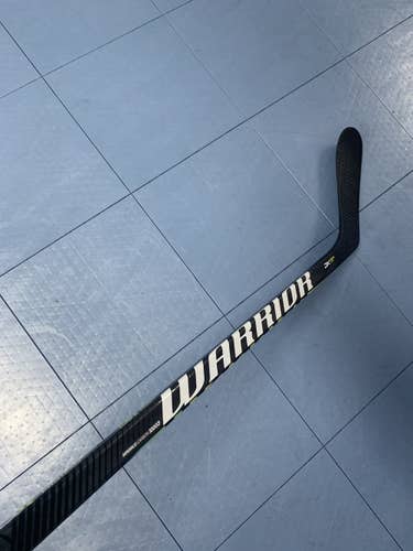 Senior Left Hand Toe Pattern Pro Stock Alpha DX Pro Team Hockey Stick