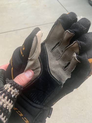 CCM 9060 player gloves 14” black and dark yellow