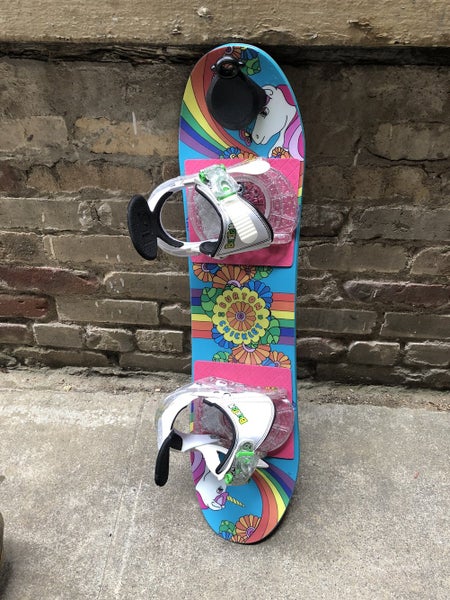 Burton Chicklet 80cm Kids Snowboard with Bindings and Burton Reel Tow Device