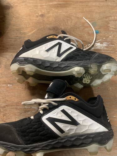 Black Men's Molded Cleats New Balance