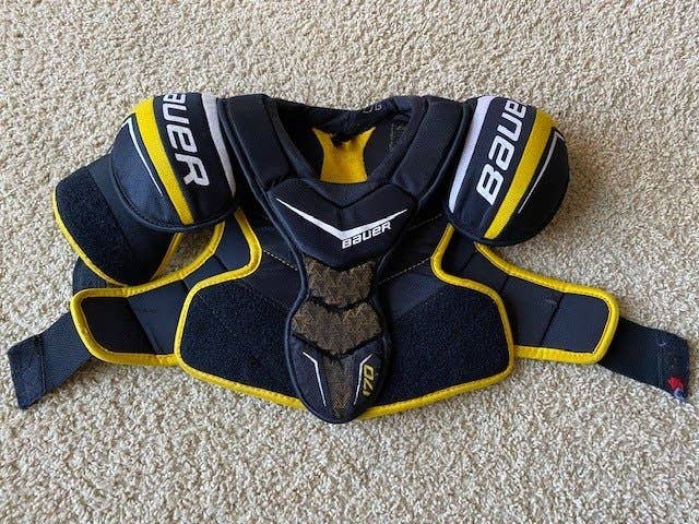 Used Junior Large Bauer Supreme S170 Shoulder Pads