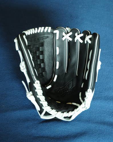 Black New Kid Pitch (9YO-13YO) Rawlings Left Hand Throw Outfield Shut Out Softball Glove 12.5"