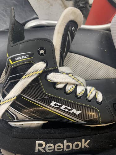 Ccm hockey skates