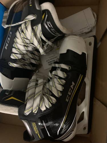 Senior CCM Regular Width  Size 8.5 Tacks Goalie Skates