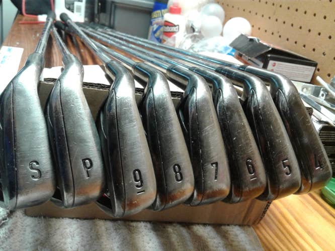 Callaway - Razr X Black Iron Set 4-PW,SW - LH