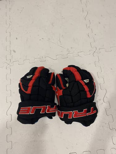 True XC9 Hockey gloves