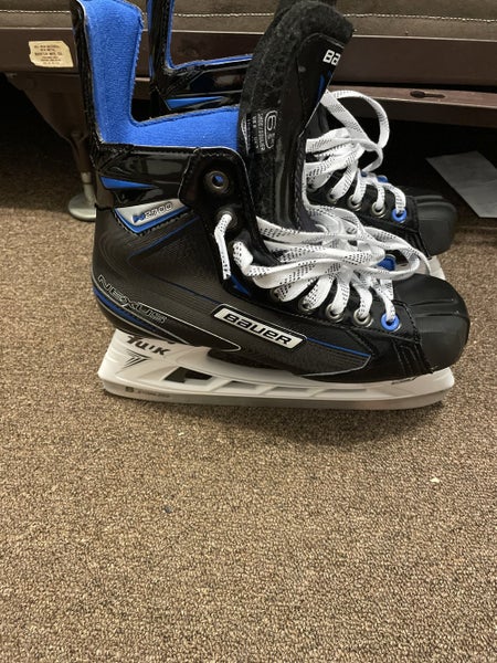 Senior Bauer Extra Wide Width Size 6.5 Nexus N2700 Hockey Skates