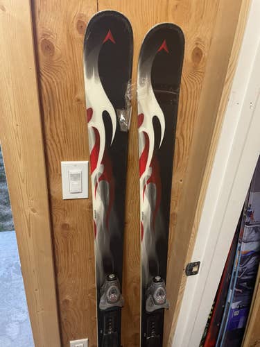Dynastar Nothing But Trouble With Bindings Max Din 12 Double trouble Skis