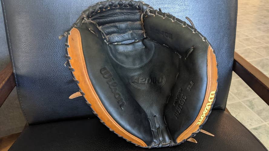 Wilson  A2000 pudge Catcher's Glove 32.5"