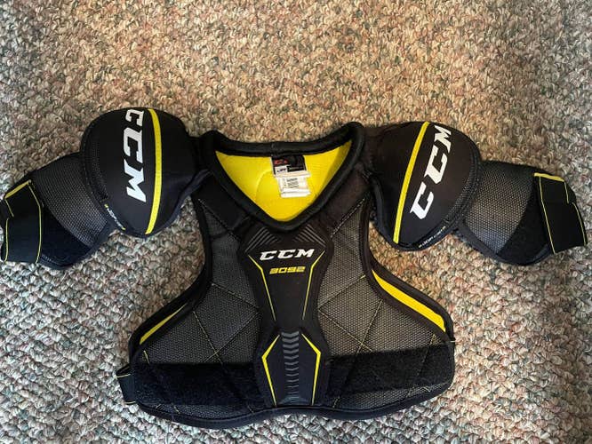 Used Junior Small CCM Tacks 3092 Shoulder Pads