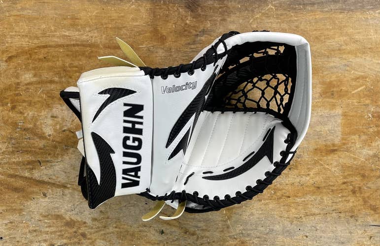 Senior White/Black Vaughn Velocity 7450 Goalie Glove