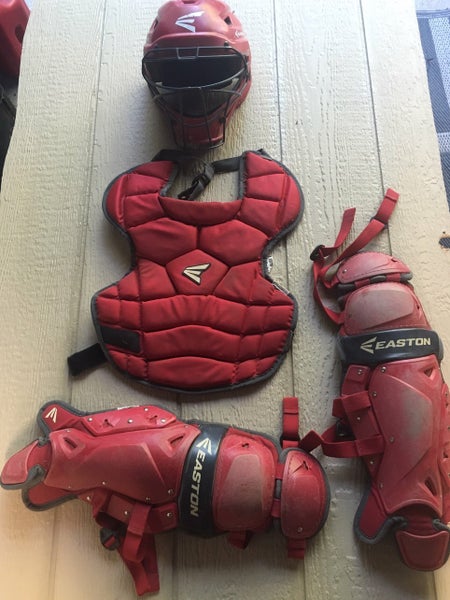 Easton Youth Catcher Set Youth 13.5, Ages 9-12
