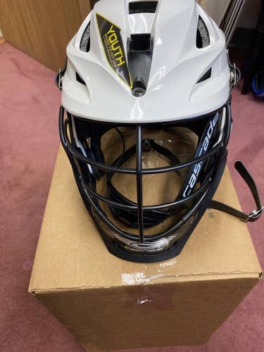 White Youth Player's Cascade S Helmet