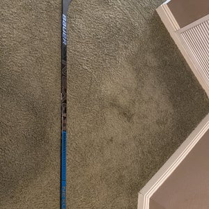 Senior Right Handed Heel Pattern  Nexus 2N Pro Hockey Stick