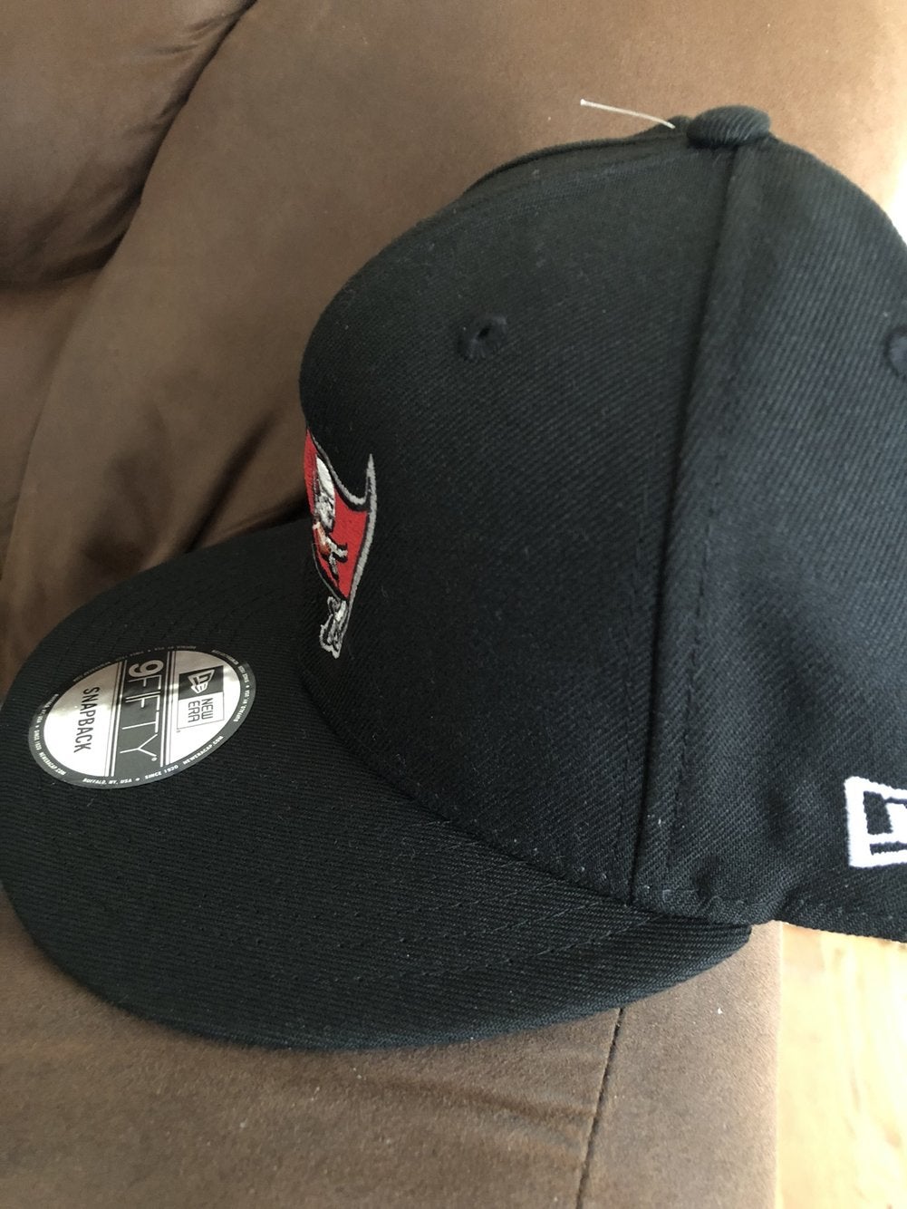 New Era 9Fifty Tampa Bay Buccaneers League Basic Black White Snapback Hat -  Billion Creation