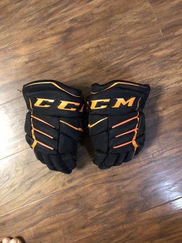 Black Used Youth CCM JetSpeed FT370 Gloves 10"