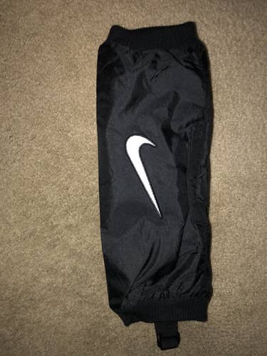 Nike pro hyperwarm football hand warmer