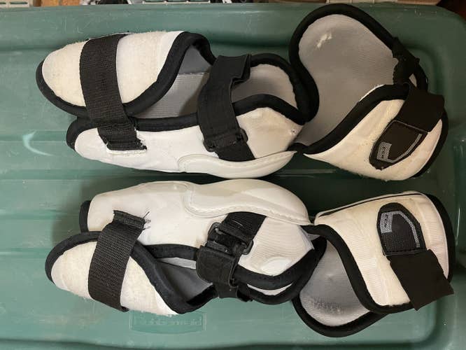 Senior Large CCM Pro Stock 19K Elbow Pads