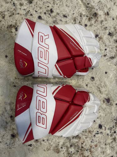 Bauer Vapor X2.9 15” Red/White Senior Gloves