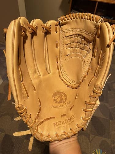 Adult Outfield Baseball Glove.