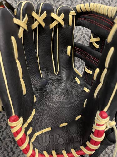 Wilson A1000 left hand throw 12” glove