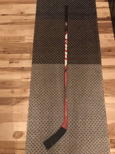 New Right Handed  Pro Stock RBZ Speedburner Hockey Stick