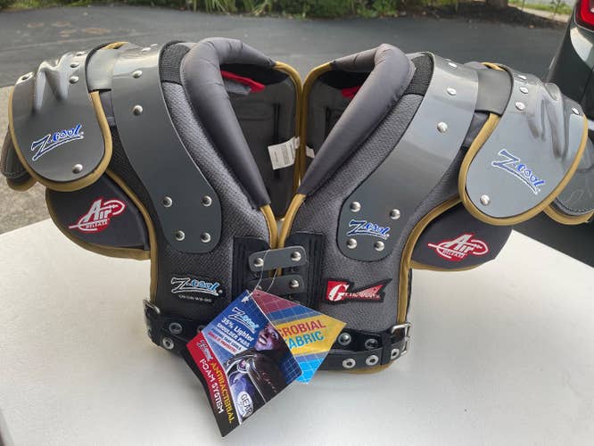 Gear Pro-Tec Z-Cool QB/DB/WR Football Shoulder Pads