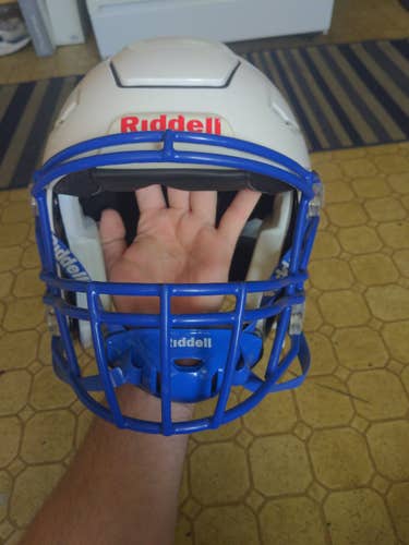 Adult large white Riddell SpeedFlex Helmet