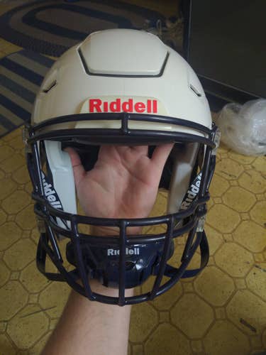 New Adult large white Riddell SpeedFlex Helmet