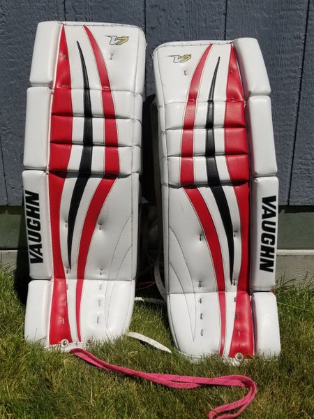 Red & Black Used 31+2 Vaughn V7 Goalie Full Set
