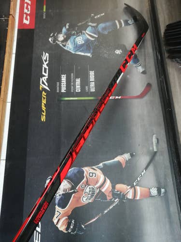 P28 | 85 Flex | New CCM JETSPEED FT4 TEAM RH Hockey Stick Toe Pattern Pro Stock