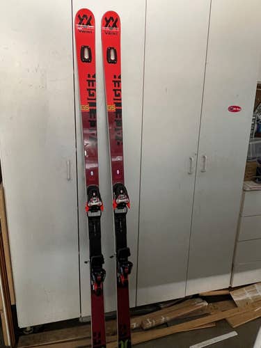 Volkl Racing Racetiger FIS 193/30 GS Skis Max Din 24 - only 5 race days on them!