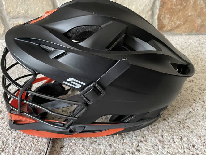 Matte Black Used Adult Player's Cascade S Helmet