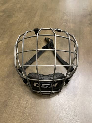 CCM FM680 Cage Size Small (Grey)