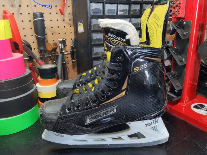 Senior Used Bauer Supreme S29 Hockey Skates Regular Width Size 7