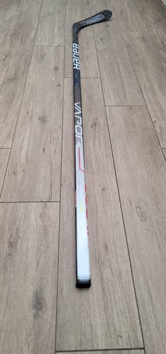 New Senior Bauer Right Handed Vapor Hyperlite Hockey Stick Mid Pattern