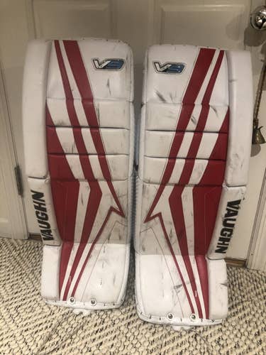 Used Vaughn V9 28”+2. White/Red. Great Condition. One Season