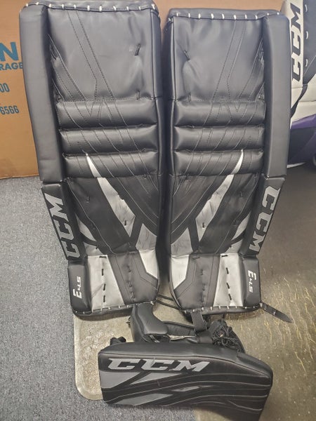 Used 28" +1 CCM Regular Extreme Flex 4 Goalie Leg Pads & Matching Blocker