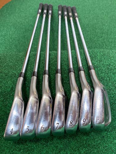 Men's Right Handed Regular Flex Steel Shaft MP-H4 Iron Set
