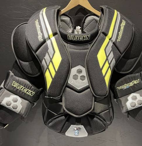 Senior Vaughn VE8 Pro Chest Protector