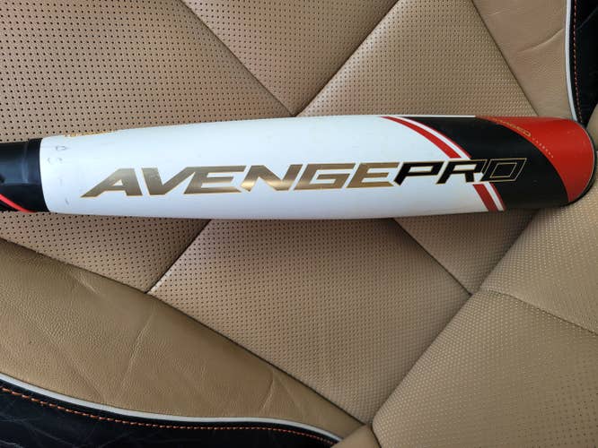 Used USSSA Certified 2021 AXE Composite Avenge Pro Bat (-8) 23 oz 31"