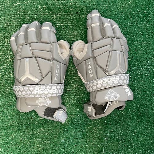 Committed Academy Gloves