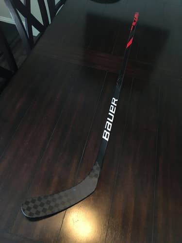 BAUER VAPOR 2X TEAM COMPOSITE HOCKEY STICK-SENIOR