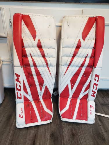 Used Senior 32" CCM Extreme Flex E4.5 Goalie Leg Pads