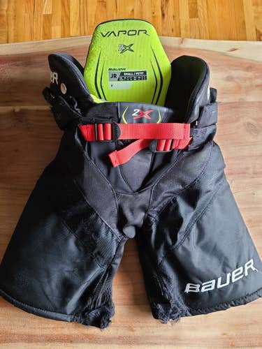 Black Junior Used Small Bauer VAPOR 2X Hockey Pants