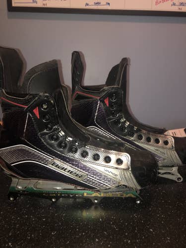 Senior Bauer Extra Wide Width Size 9.5 APX  Inline Skates